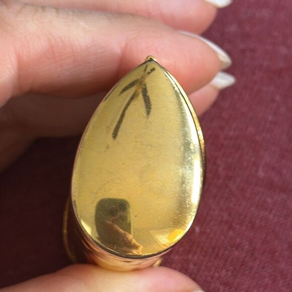 Small alligator look gold hinge top trinket box that looks like a clutch purse - Picture 6 of 7